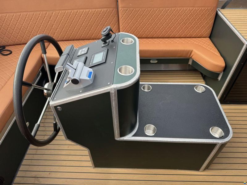 AluShip E-700 sloep