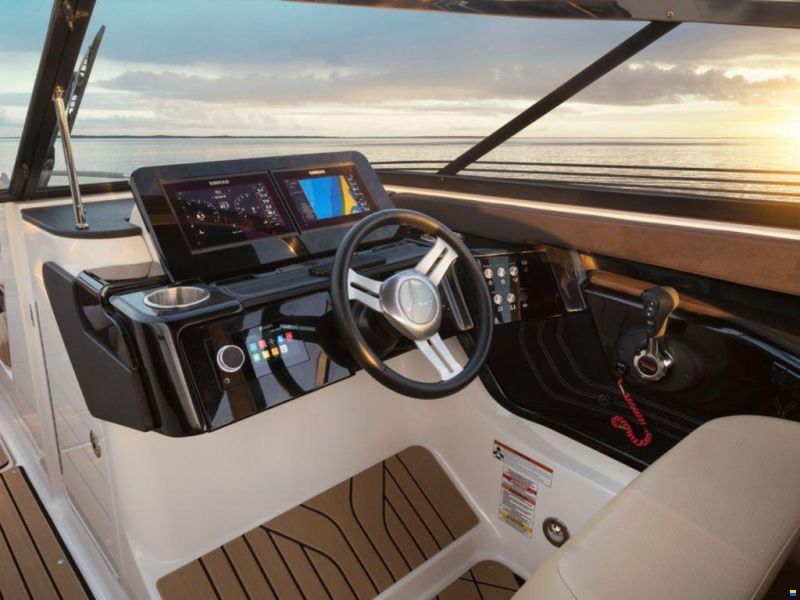 Sea Ray SLX 260