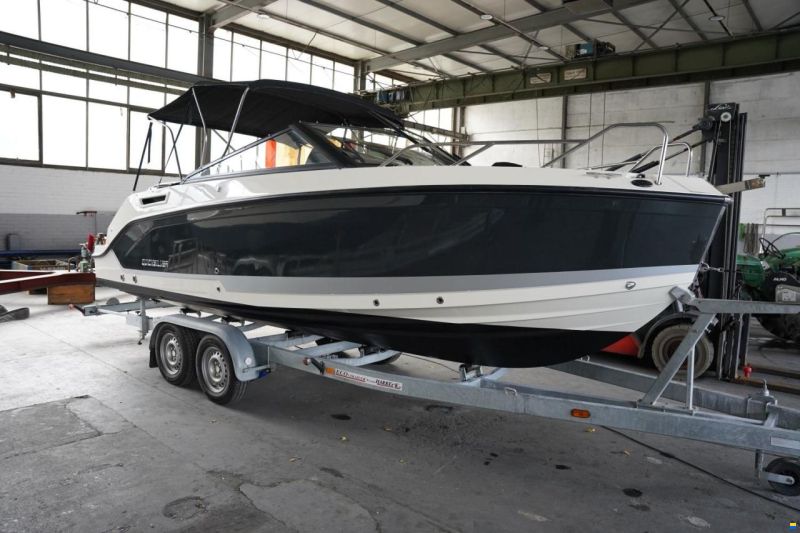 Quicksilver ACTIVE 675 BOWRIDER