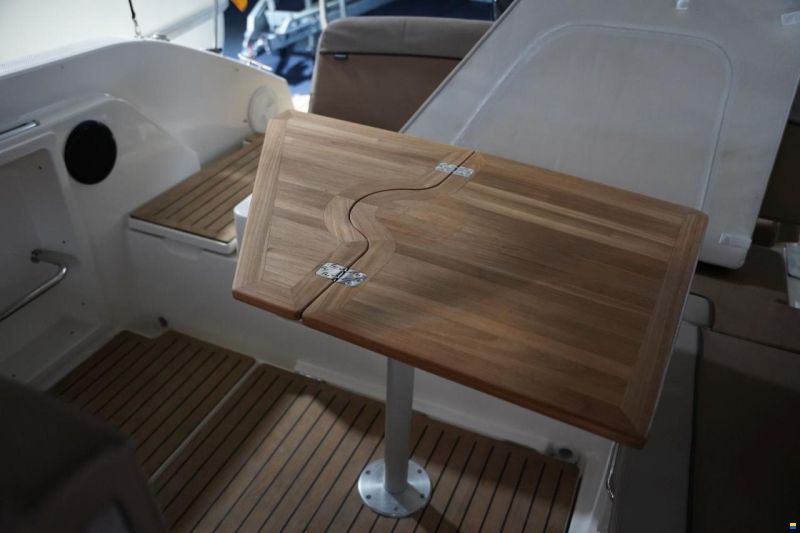 Quicksilver ACTIVE 675 BOWRIDER