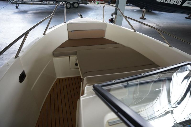 Quicksilver ACTIVE 675 BOWRIDER