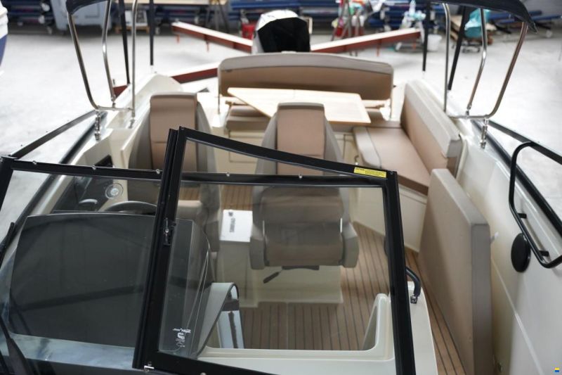 Quicksilver ACTIVE 675 BOWRIDER