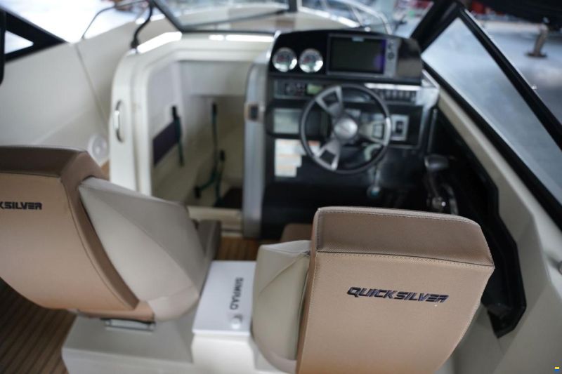Quicksilver ACTIVE 675 BOWRIDER