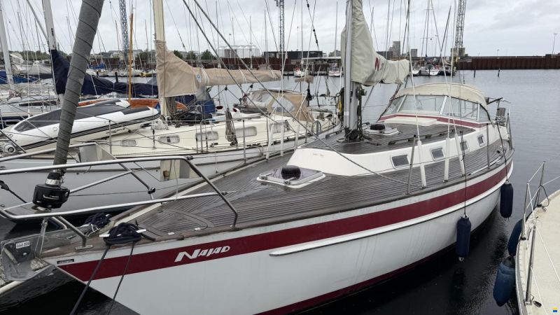 Najad 320