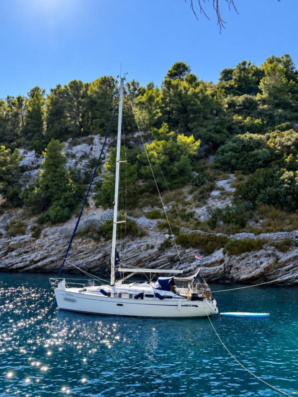 Bavaria Cruiser 37