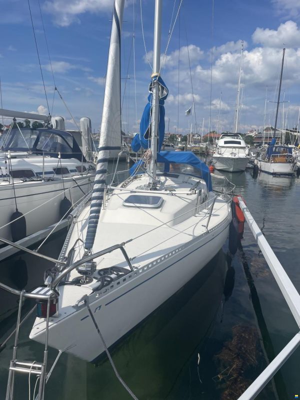 Omega 28