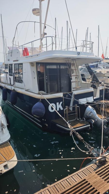 Beneteau Swift Trawler 34 Flybridge