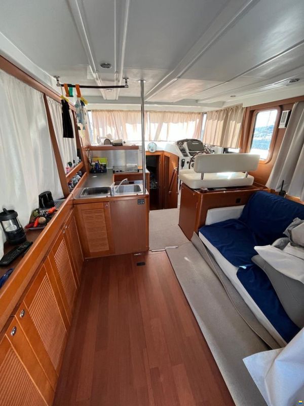 Beneteau Swift Trawler 34 Flybridge