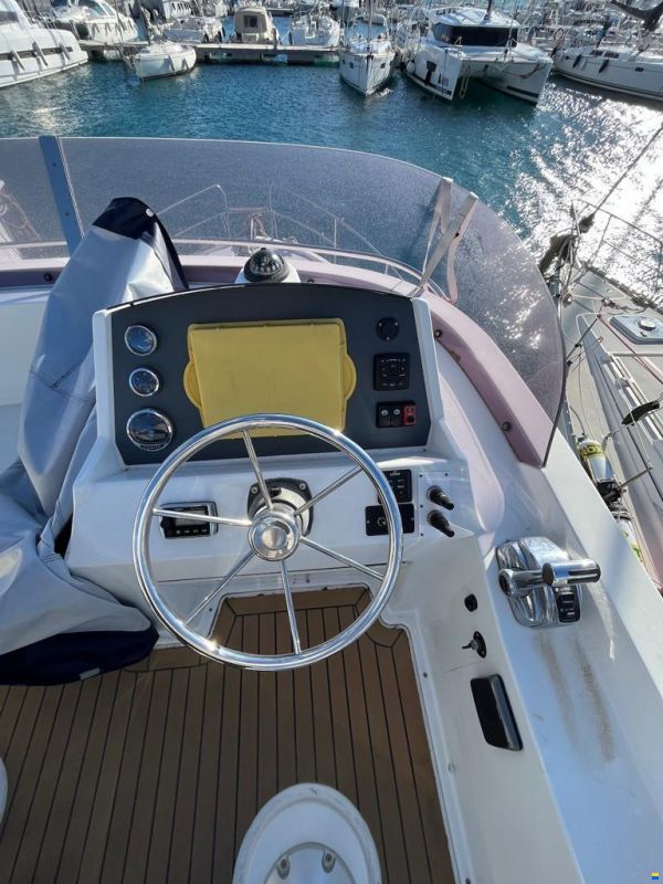Beneteau Swift Trawler 34 Flybridge