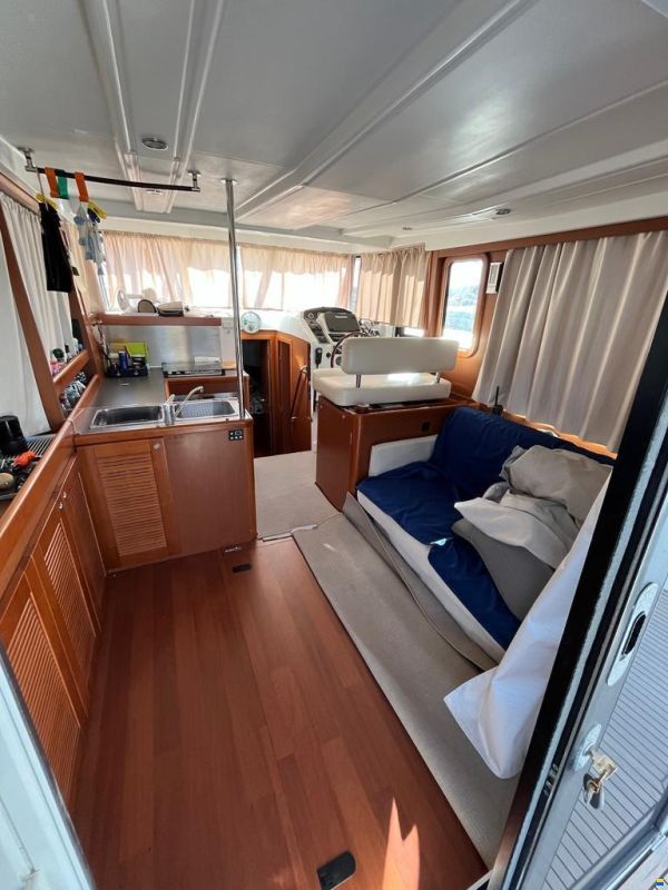 Beneteau Swift Trawler 34 Flybridge