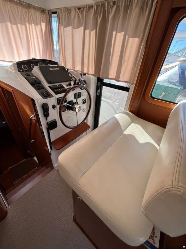 Beneteau Swift Trawler 34 Flybridge
