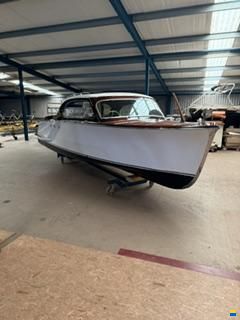 Faul Semi open en closed runabout