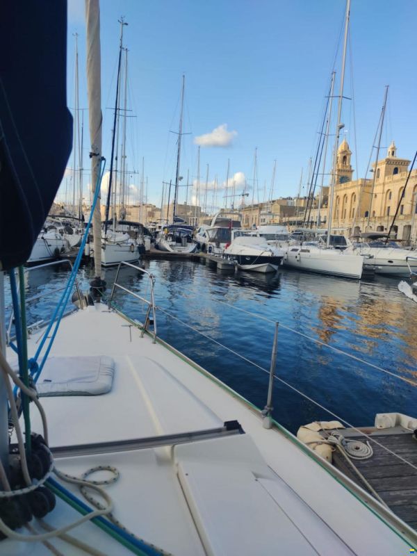 Hanse 370