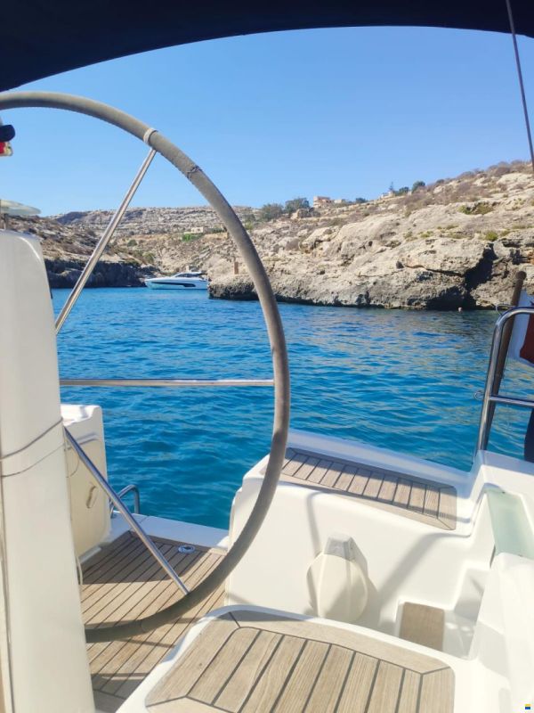 Hanse 370