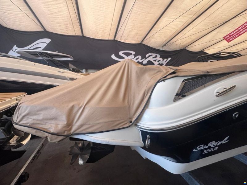 Sea Ray 240 SSE SunSport