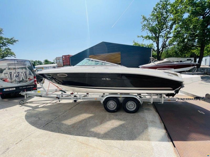 Sea Ray 240 SSE SunSport