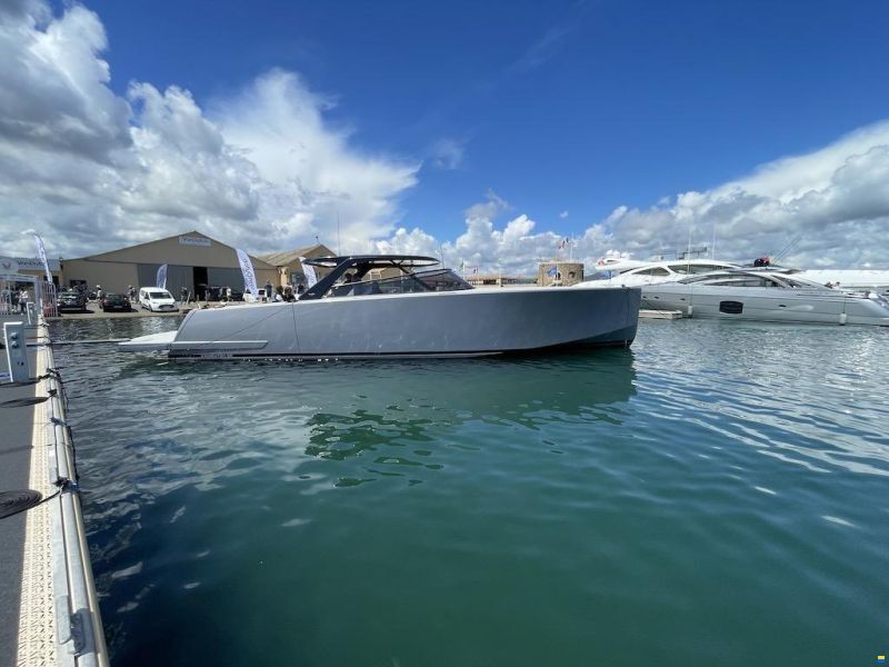 VanDutch 56