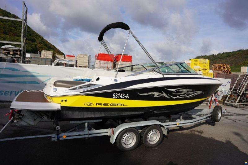 Regal 2300 BOWRIDER 2011