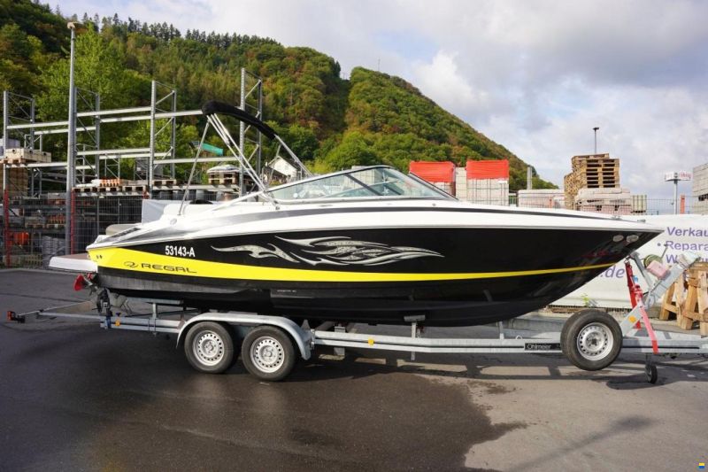 Regal 2300 BOWRIDER 2011