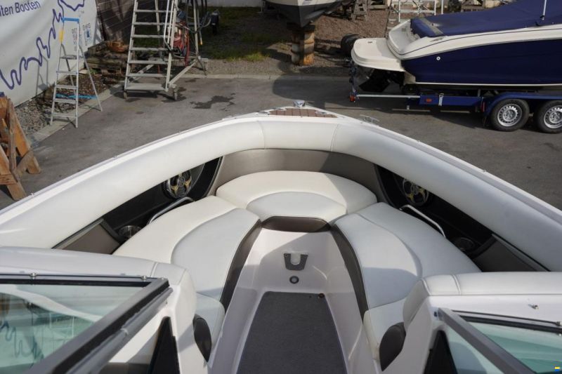 Regal 2300 BOWRIDER 2011