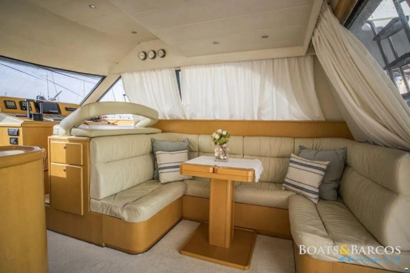 Uniesse 42