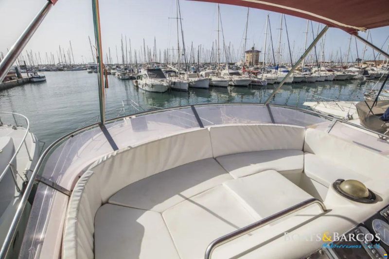 Uniesse 42