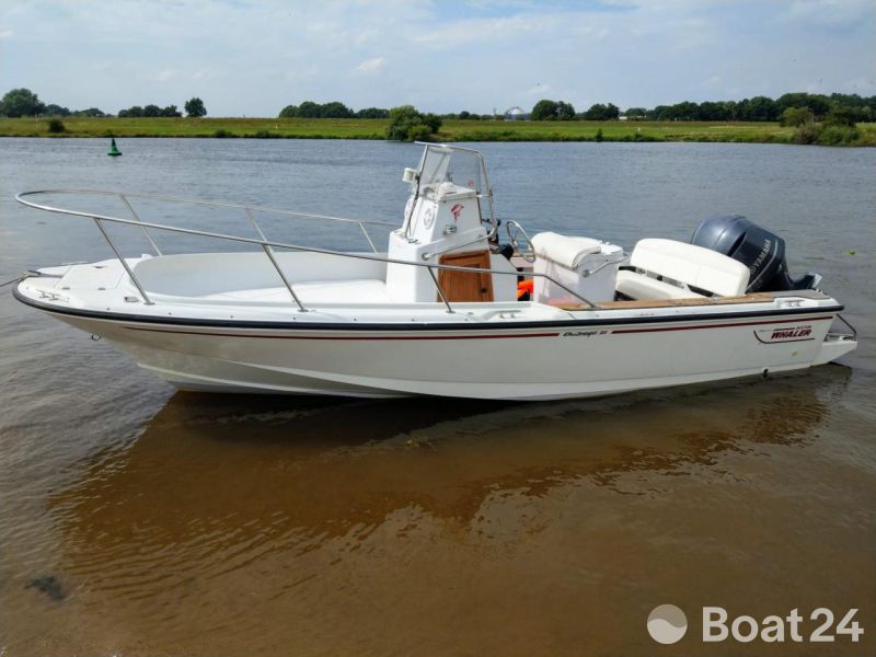 Boston Whaler 21 Outrage