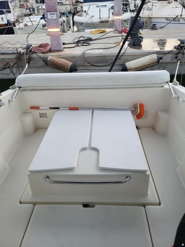 Jeanneau Leader 705