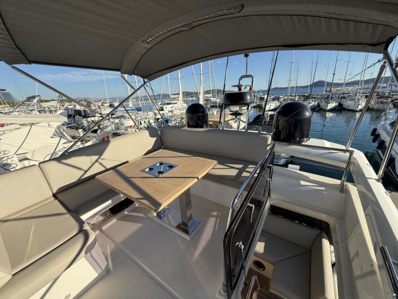 Jeanneau Prestige 520 Fly