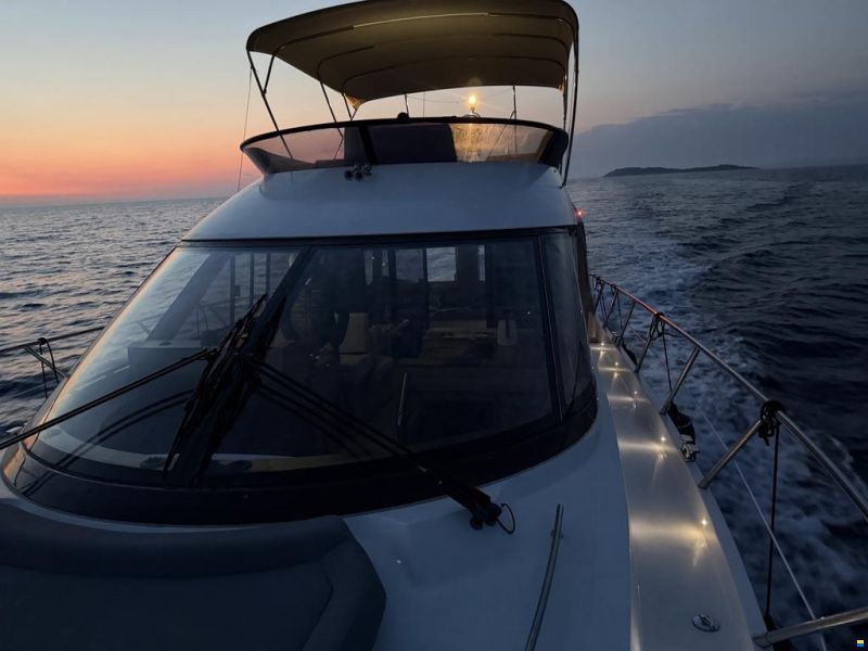Sealine F 46