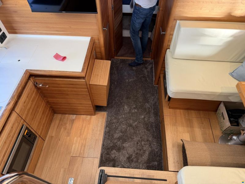 Sealine F 46