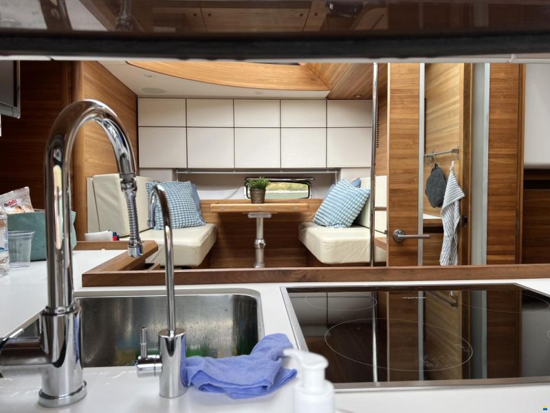 Sealine F 46