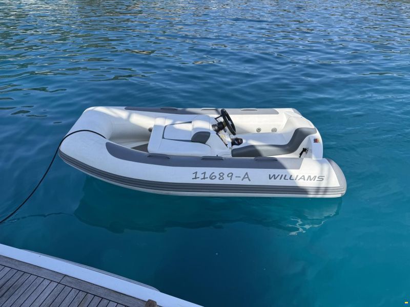 Sealine F 46