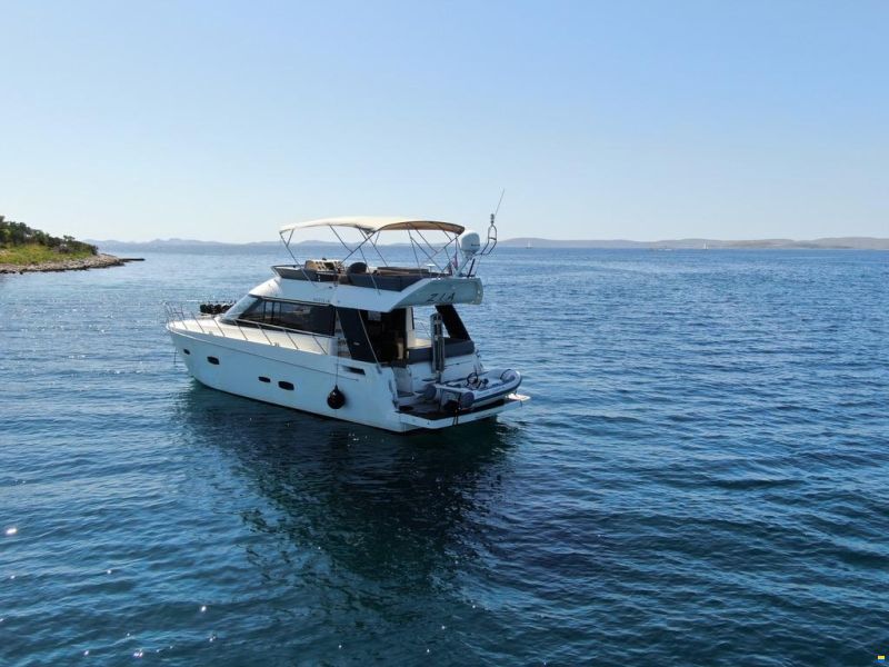 Sealine F 46