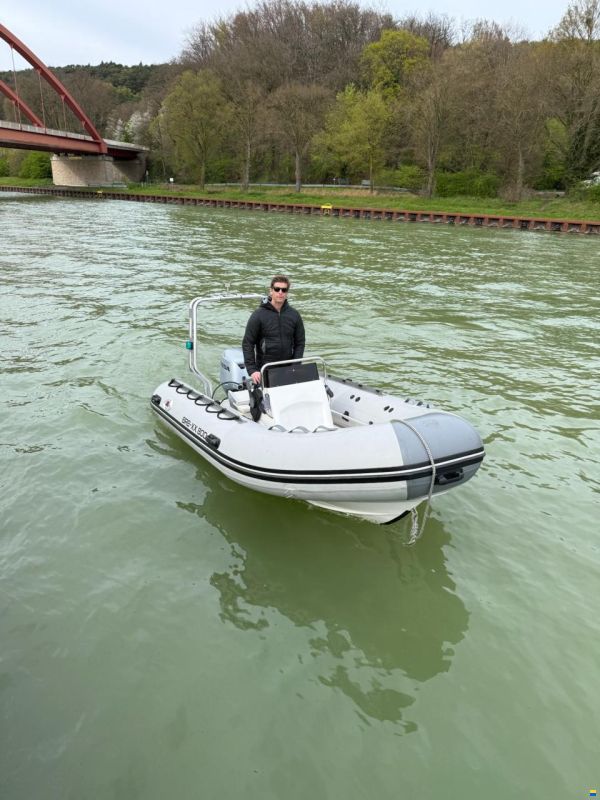 Hibo Noah Yacht 420