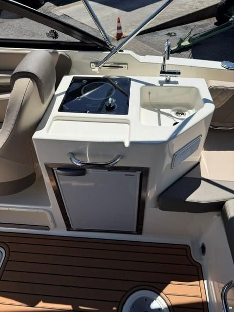 Bayliner VR-6 Cuddy