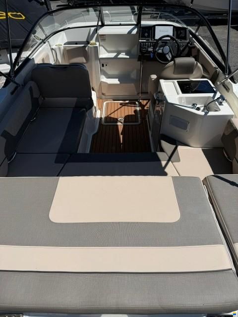 Bayliner VR-6 Cuddy