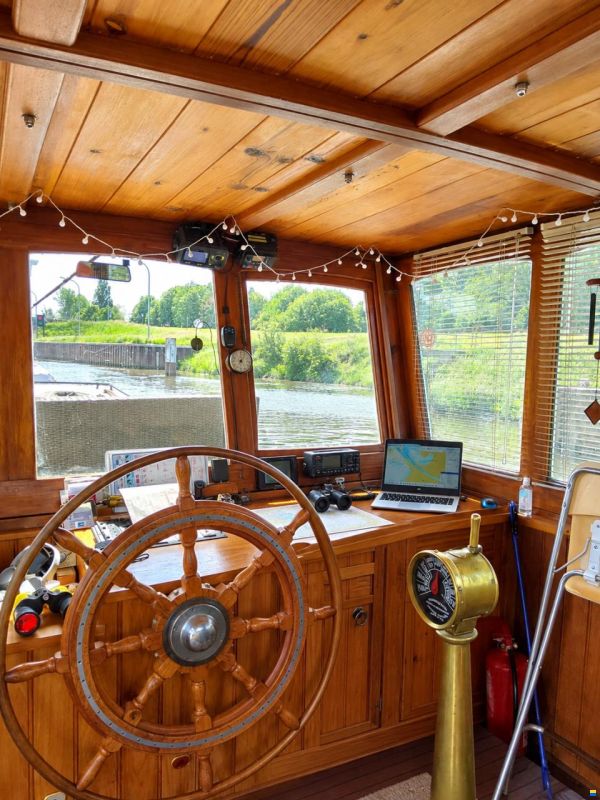 Dutch Barge