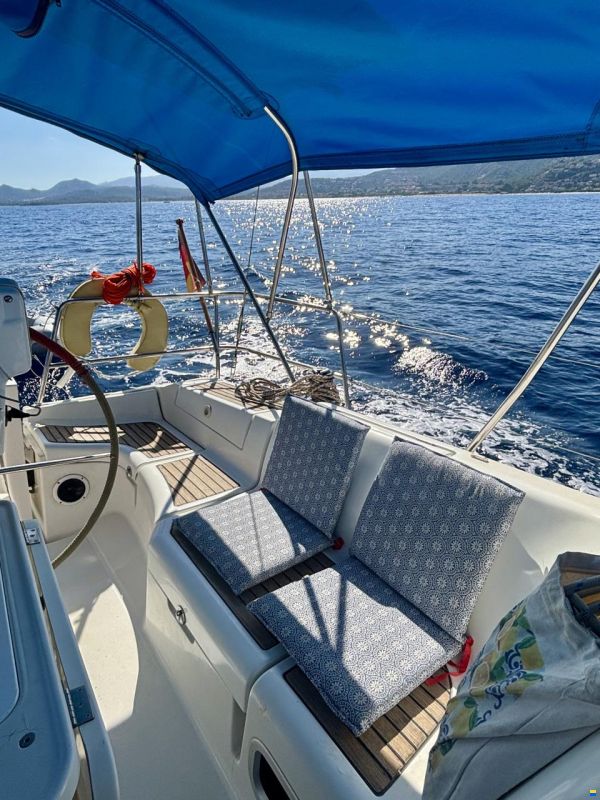 Beneteau Oceanis 373