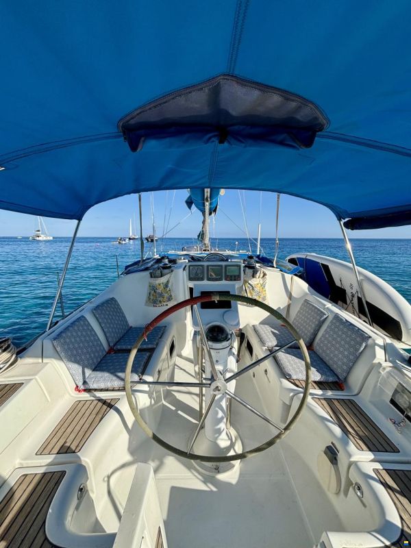 Beneteau Oceanis 373