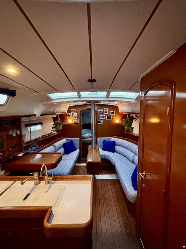 Beneteau Oceanis 373