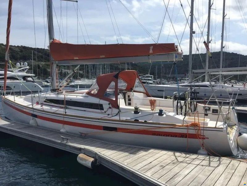 Salona 38