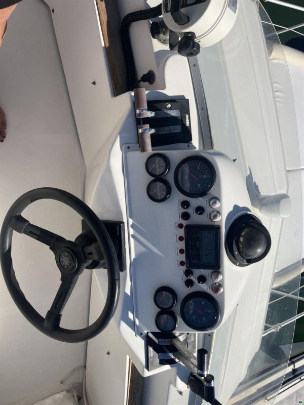 Dellapasqua DC 9 Flying Bridge