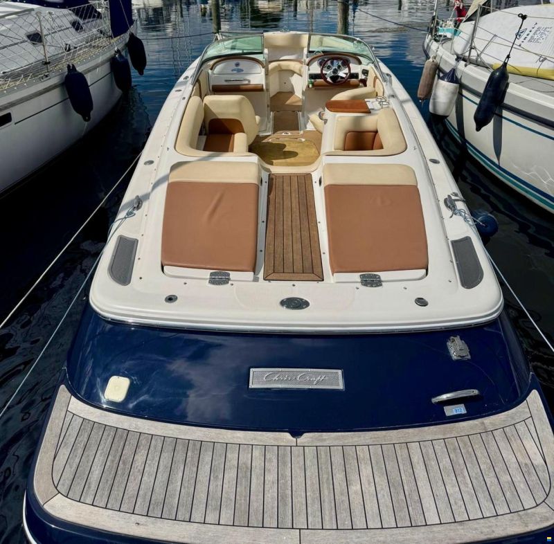 Chris Craft Launch 25
