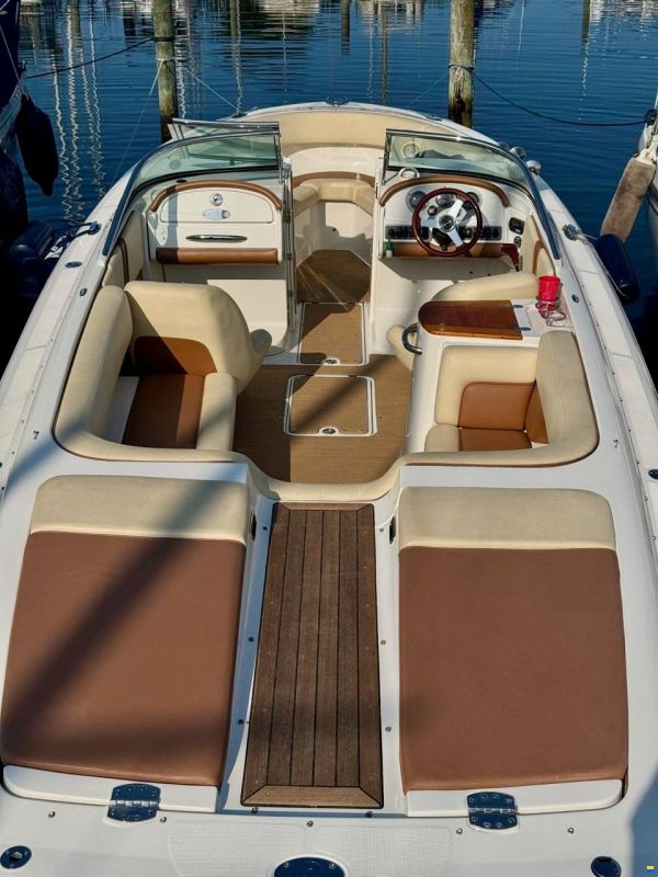 Chris Craft Launch 25