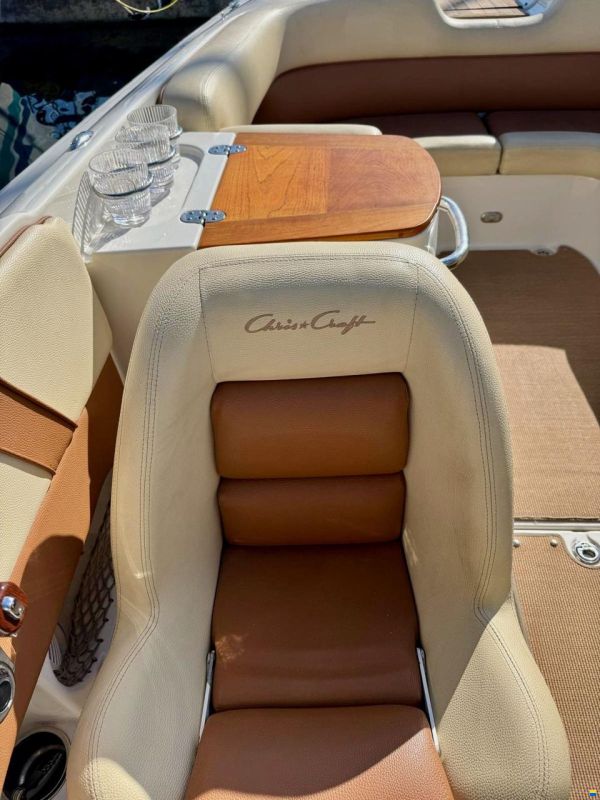 Chris Craft Launch 25