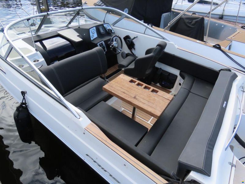 Prins 580 Cabin