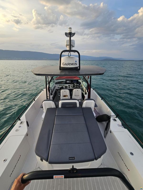 Axopar 28 Hartop