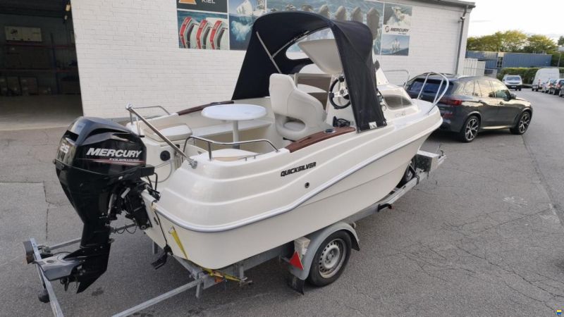 Quicksilver Activ 430 Cabin