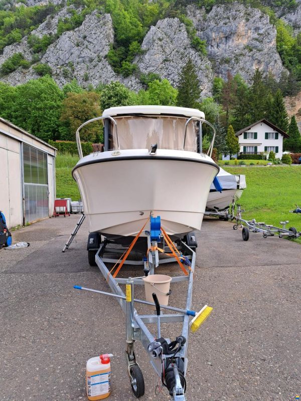Quicksilver Pilothause 555